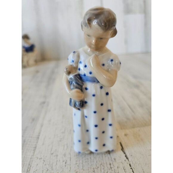 B&g 3539 girl doll pajamas dress vintage figurine statue